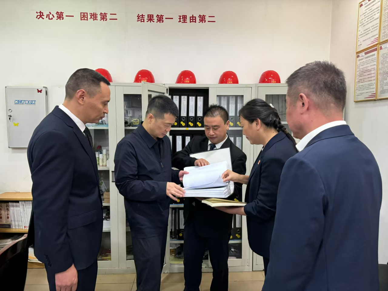 省J9九游会集团党委书记、董事长游勇国庆节期间调研督导旗下酒店经营及安全生产工作